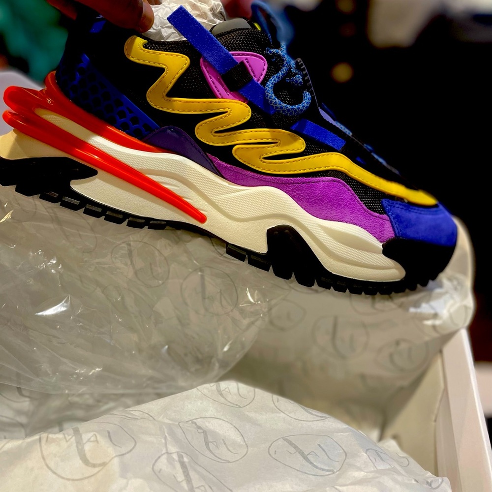 Never wore shoes two pairs 9.5 men and 10.5 men